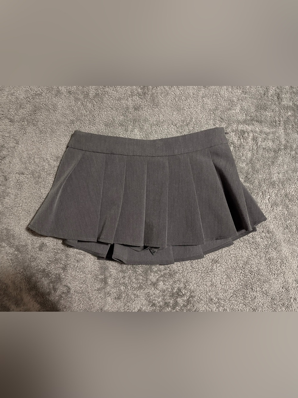 Edikted Ariana Pleated Zip Up Micro Skort in Charcoal Gray Size Small